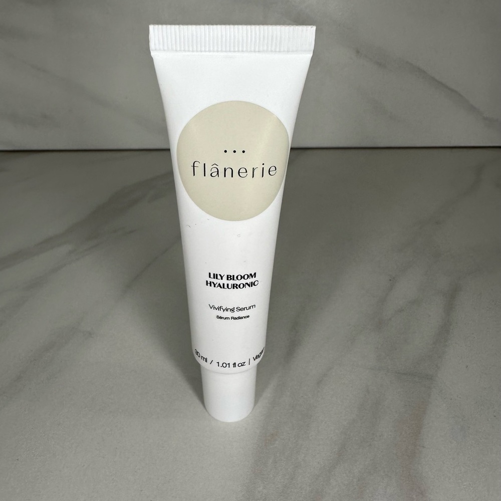 flanerie Lily Bloom hyaluronic vivifying serum